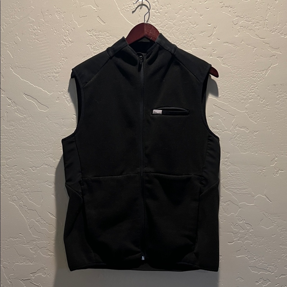 Figs Women's Black Vest